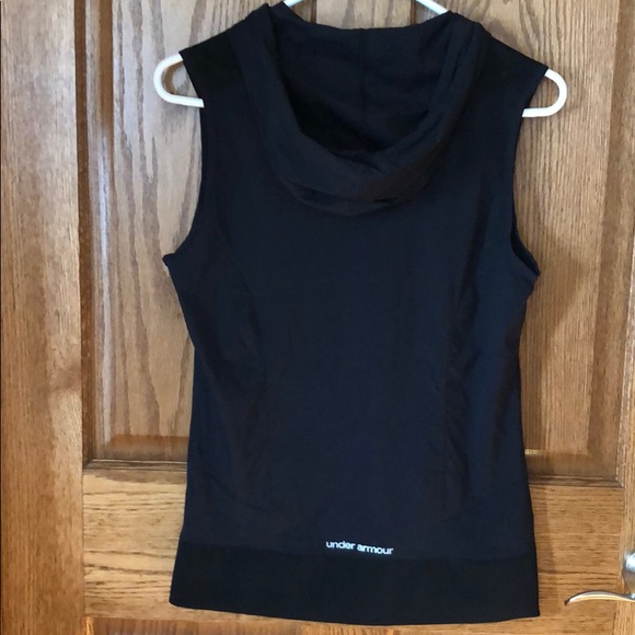 Vest - Picture 2 of 4